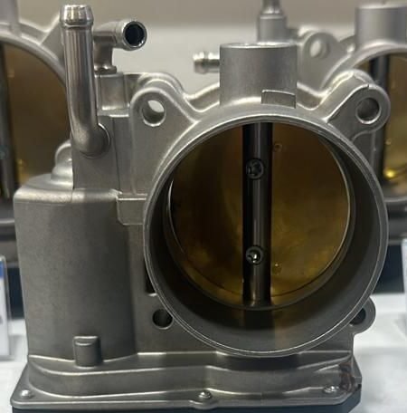 Used Original Toyota hiace/hi lux 2tr throttle body 2005 to 2017