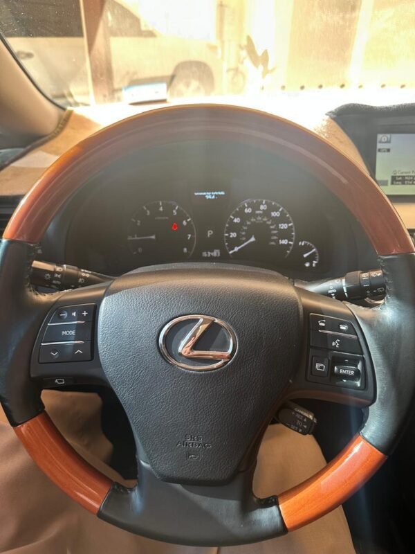 Used LEXUS RX-350 2011, Face lift - 2015 Super Condition - Image 2